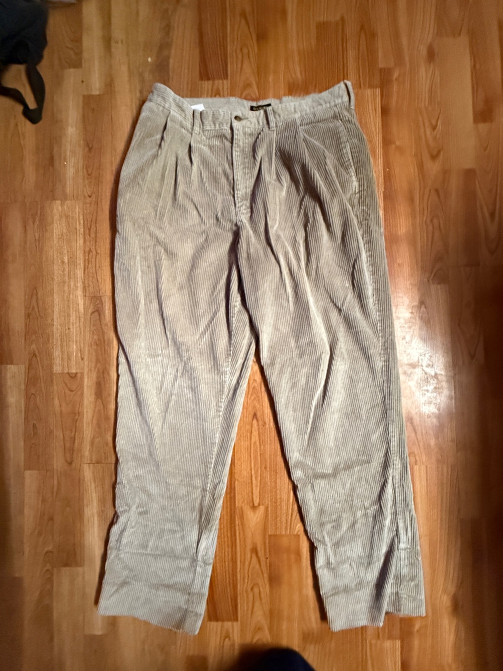 Dockers Men's Corduroy Pants in Light Gray